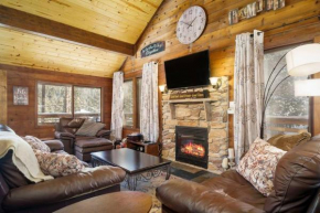 Daybreak on the Blue w/ Private Hot Tub! Your own Cabin by the River, Close to Breck!
